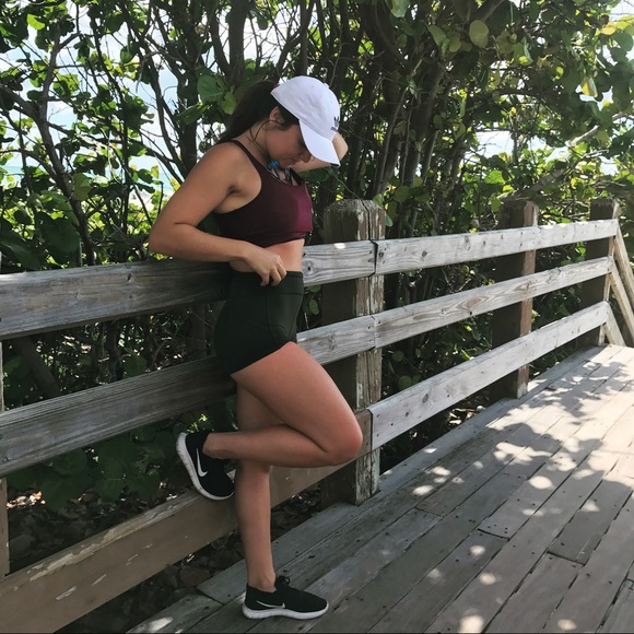 Meet your Posher, Ave - Picture 3 of 3